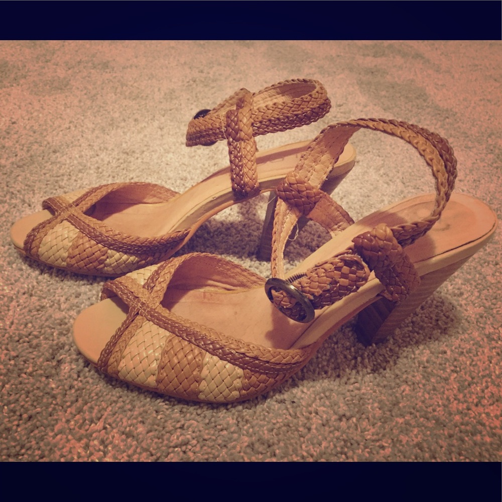 ALDO size 7 (37) sandals, beige